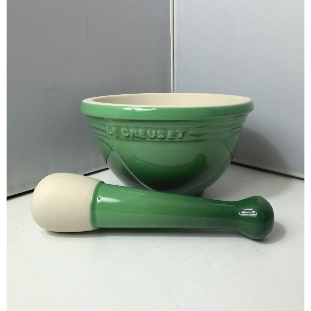Le Creuset Mortar Pestle Green - Picture 2 of 9